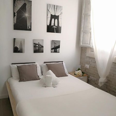 Suites By Eric Olsan บาเลนเซีย ภายนอก รูปภาพ